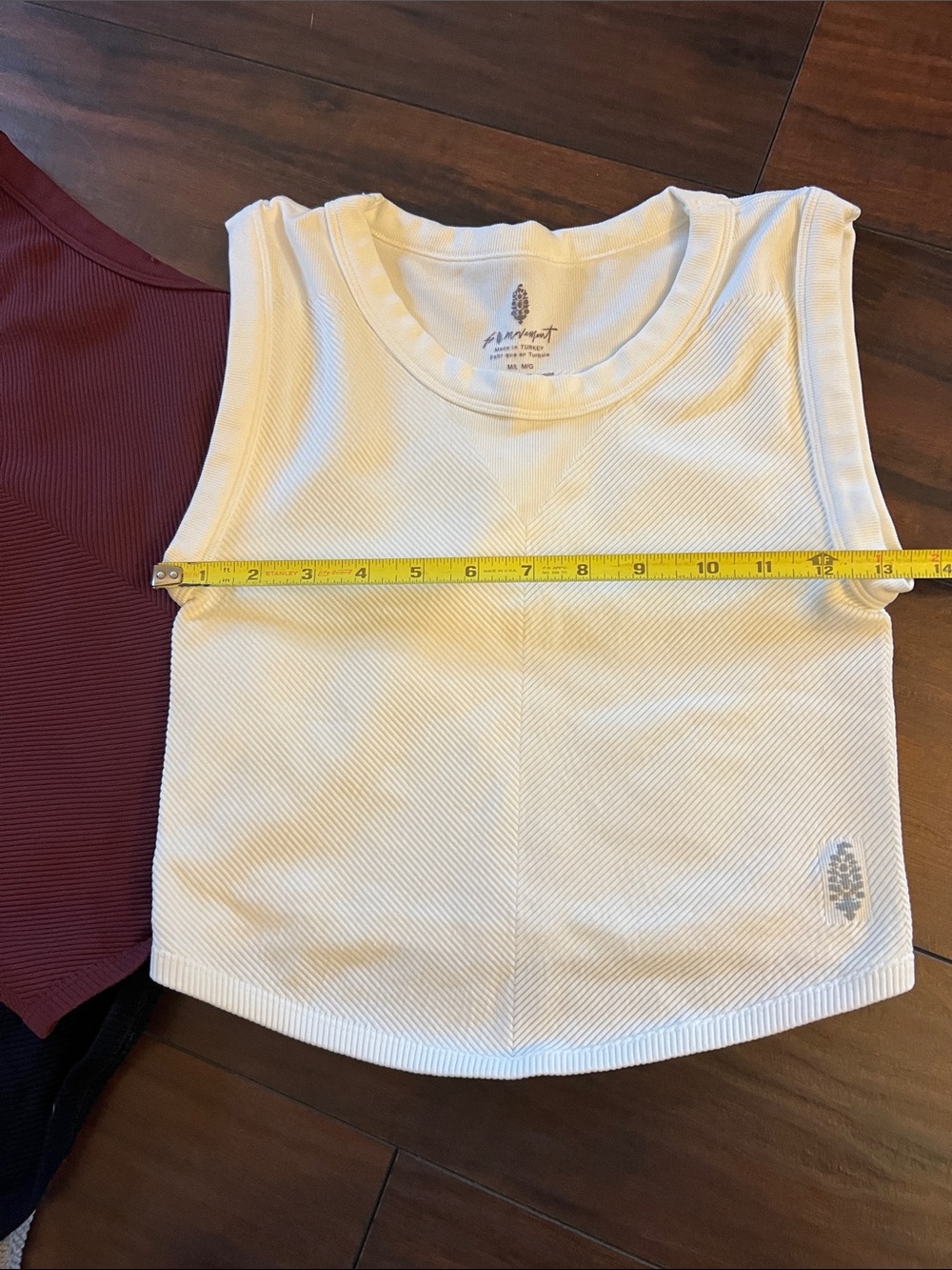 Free People lot of four FP Movement stretch, tank tops size M, new condition - Picture 3 of 5